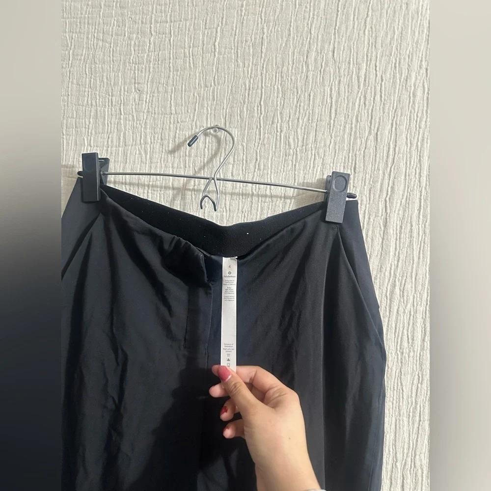 Lululemon work pant Sz 4